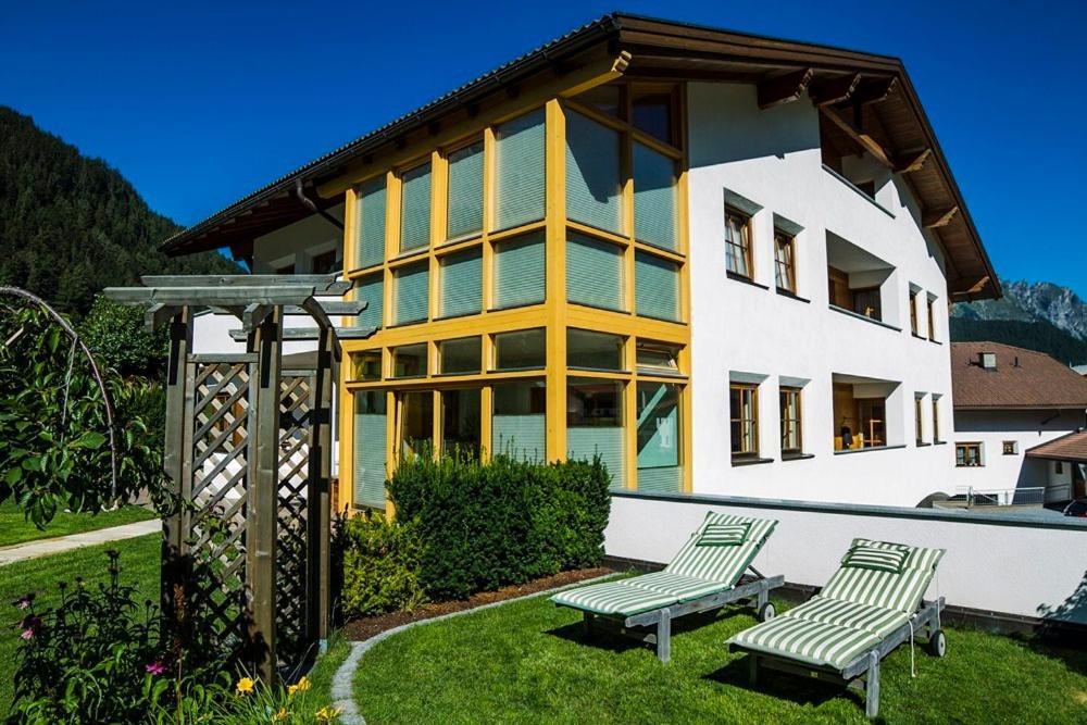 Alberts Bellevue Appartements Nauders Exterior photo
